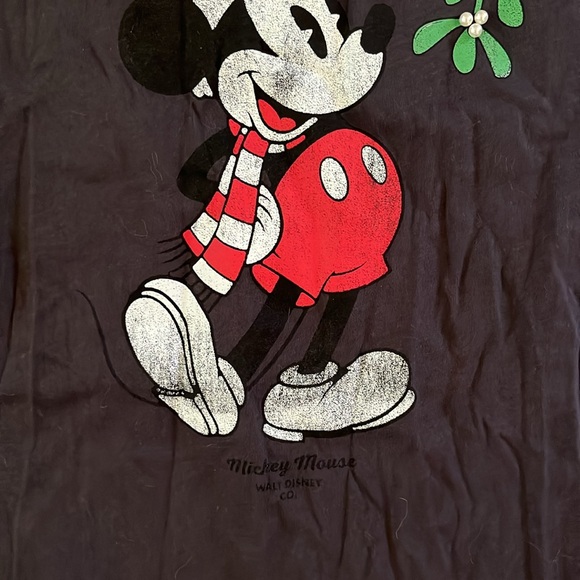 H&M Disney Mickey mouse Christmas t shirt size small - Picture 3 of 3